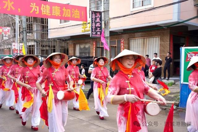 跟着赛事去旅行 | 尾金滩：追风逐浪，邂逅日落