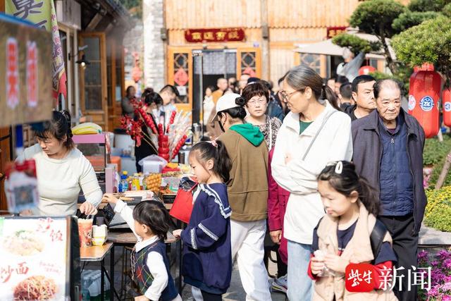 唐闸古镇花卉市集启幕，“花”式解锁秋日消费新场景