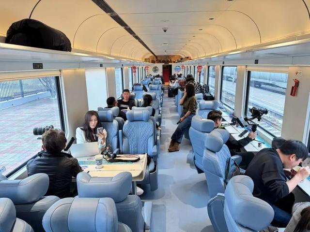 2025/2026河北承德冰雪温泉旅游季正式启动，打造“行走的启动仪式”全域联动点燃冬日文旅热潮