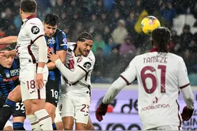 意甲综合 | 亚特兰大平都灵 乌迪内斯绝杀威尼斯图片