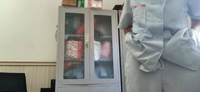 天津一医院多名女护士换衣时被偷拍？“摄像头疑似安装在更衣室桌子上”；医院称已加强内部管理，警方已介入调查