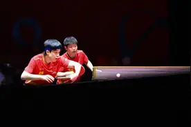 多哈首秀开门红！“莎头组合”冲击世乒赛三连冠 | 封面头条图片