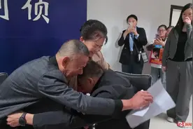 外婆排队取药几分钟，2岁孙子失踪！一家人找了38年……图片