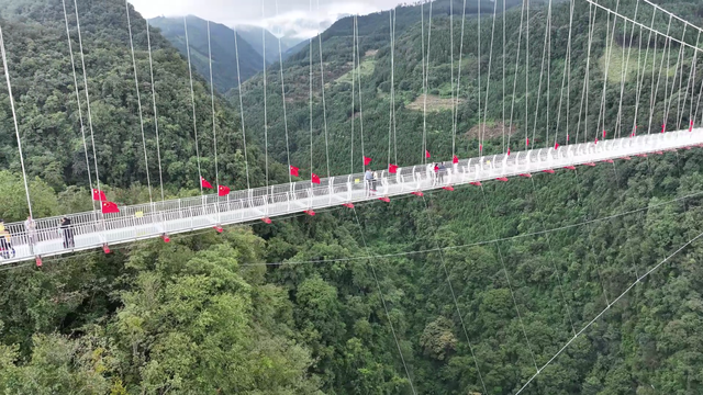 国庆打卡师宗凤凰谷！邂逅壮乡风情
