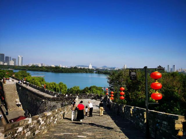 登台城