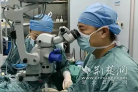 阿姨左眼撞上车把视物模糊 怎料竟是晶体核脱落险些失明图片