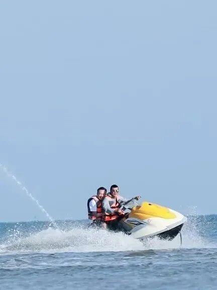 【暖冬遇见防城港】跟着“广西县超”游防城港！老表约你看球赏景！好吃好玩等你来！