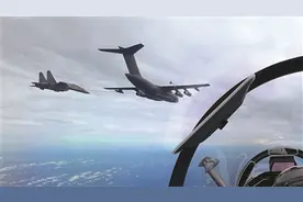 南部战区空军某部开展飞行训练图片
