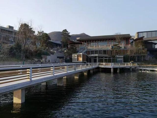 退场的颐和安缦，水土不服的隐奢酒店