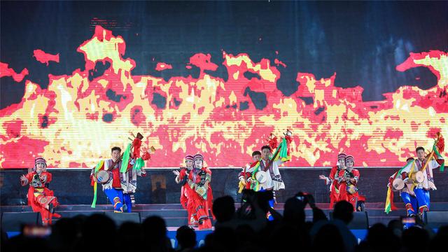 “沙绘世界 爨魅陆良”陆良2025年夏季文化惠民暨旅游消费促进活动开幕