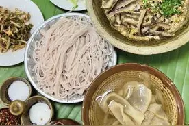 昆明这家阿昌族过手米线“在册粉丝”有1000多人图片