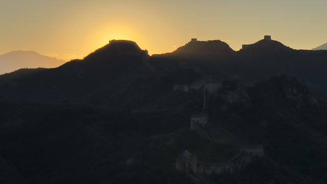 河北滦平：金山岭长城晨景如画