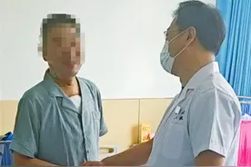 安徽退役军人在汉“换心”重生，术后在病房唱军歌展露精气神图片