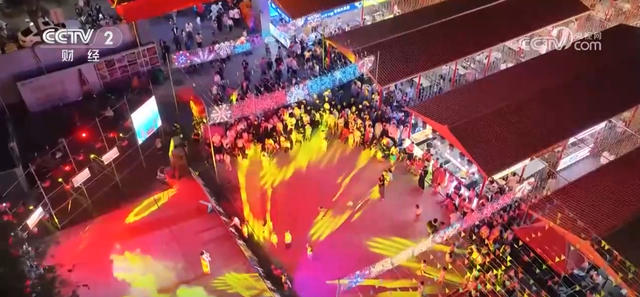 N种玩法解锁各地“清凉”新场景 暑期“小美好”汇成消费“大留量”