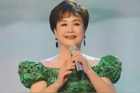 1983年李谷一第一次上春晚 观众一致点《乡恋》图片