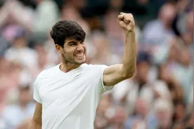 阿尔卡拉斯晋级温网男单四强图片