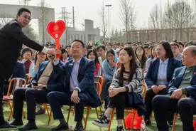 临汾市同盛实验中学：汇聚爱心星火 燃亮向善星河图片