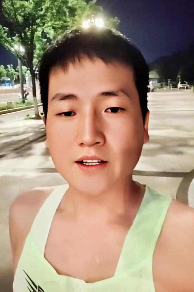 划船、跑步、骑行…… 长沙潮人解锁通勤新体验