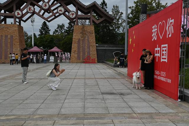 贵州一景区发现“荷包蛋”奇观