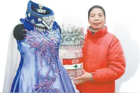 用废品制作环保时装！在她手中旧物都能重放光彩图片