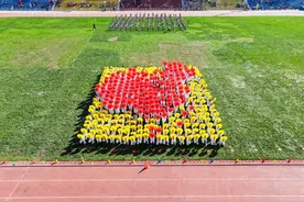 灞桥区东城一小手翻花团体操表演亮相2024年灞桥区中小学生田径运动会图片