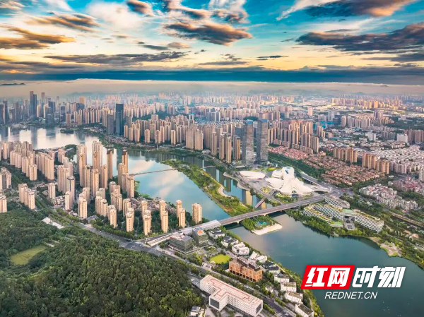 湘江遇见塞纳河，文明悄然破壁