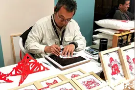 用剪纸邂逅天鹅，盐城非遗传承人剪出生态画卷图片