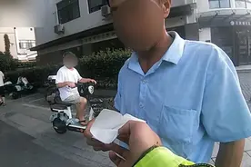 杭城街头一大叔突然落泪，哽咽求助：哪儿能吃饭，要便宜点...图片