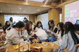 团建都约满了！非遗手作活动爆火，今年“三八节”玩出哪些新花样图片