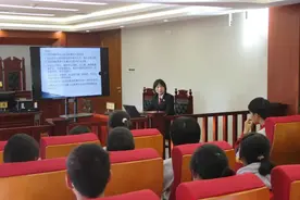 “剧本杀”里学法律！中学生亲身参与，拨开案情迷云图片