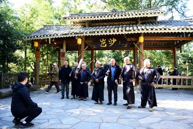 从江：民俗旅游热起来