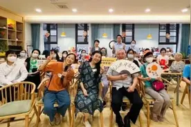 “照护茶馆”：连起被阿尔茨海默病隔离的一座座“孤岛”图片