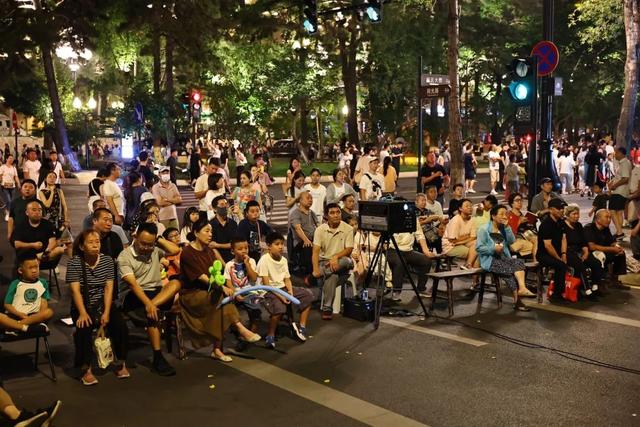 持续火爆！新民大街的创意玩法太多了！
