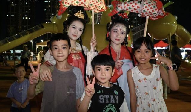 超24万人次都来玩，潮玩石排火爆国庆假期