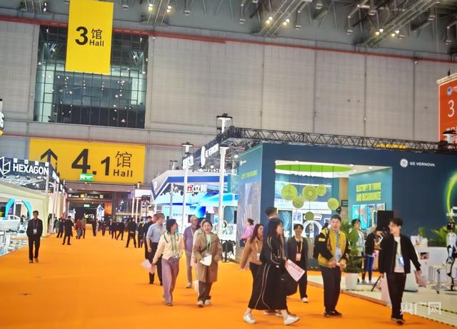 进博时刻丨开放之门，科技之窗：第八届进博会开启全球机遇