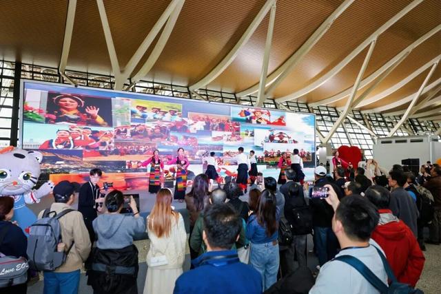 “冬游日喀则”首航包机启航 上海援藏助推雪域高原文旅产业高质量发展