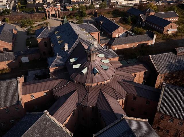 入住监狱会是怎样的体验？虹夕诺雅将奈良监狱打造成了酒店，今年 6 月开业