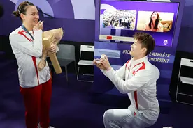 现场丨黄雅琼今晚收获一金一“钻”，全世界观众见证国羽幸福时刻图片