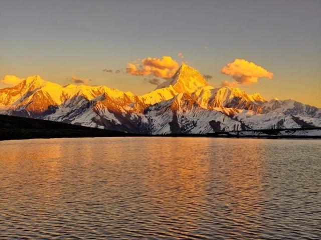 冬天的贡嘎才是真绝色！