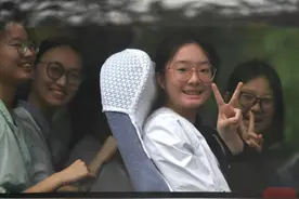 2024高考首日直击——四川59.54万考生逐梦前行图片