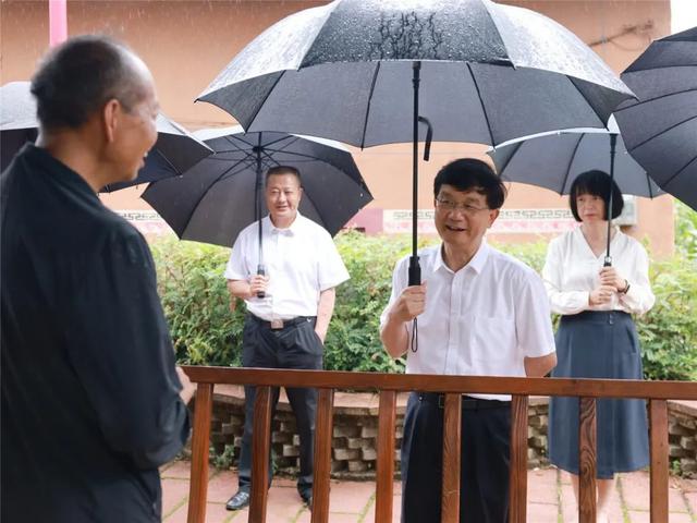 刷屏意大利！中意"飞瀑情缘"引爆海外媒体热榜