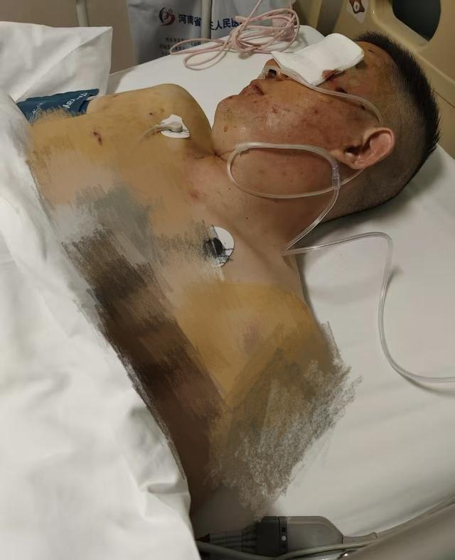 男子持枪抢劫银行储户170万被判死缓 被抢储户向银行索赔80万元