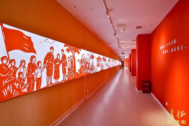 《跟着走·长征》VR沉浸展开幕，观众“亲身”体验壮阔历史