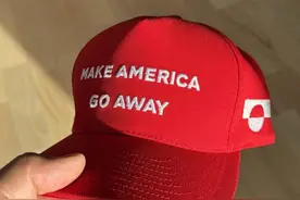 “让美国滚开”，格陵兰岛特色“MAGA”帽子走红图片