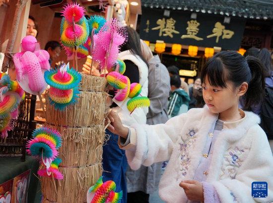 上海豫园：沉浸感受非遗魅力