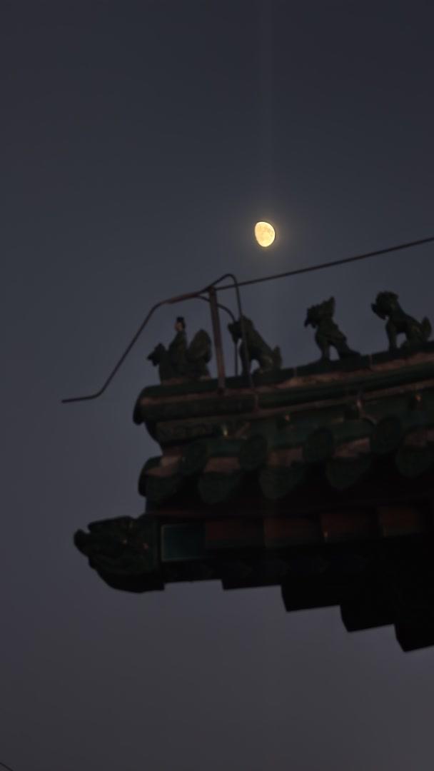 光影交织，在隆福寺顶楼看京城夜景璀璨