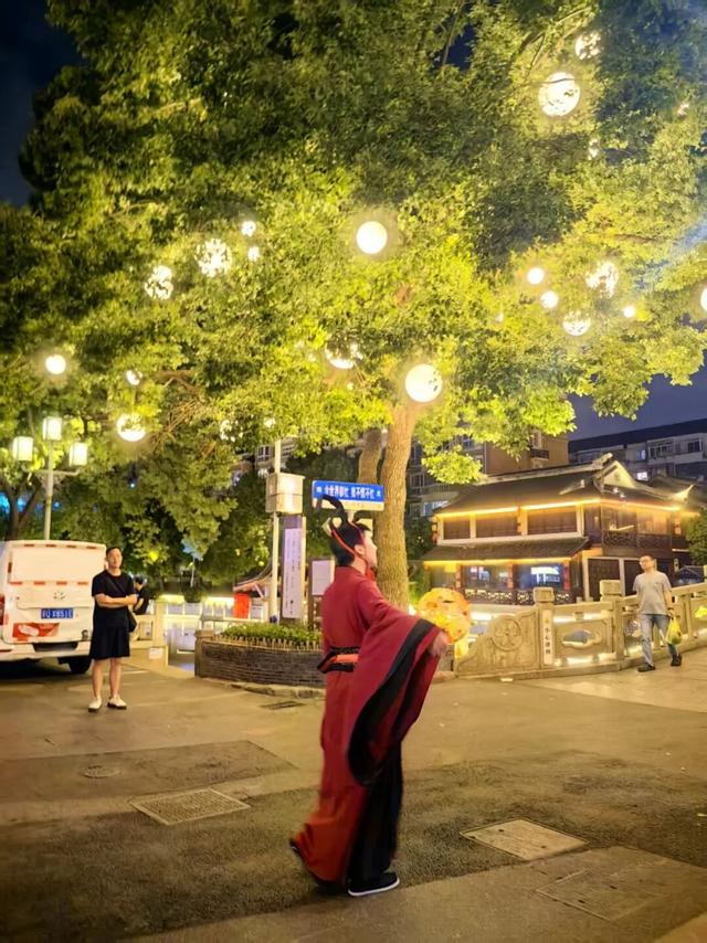 闵行首个光影节来啦！实景图比效果图还要美，就在……