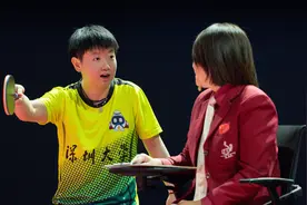 （体育）（59）乒乓球——山东鲁能队获乒超联赛总决赛女团冠军图片