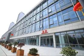 现场直击：上海徐汇区中心医院新址开诊图片