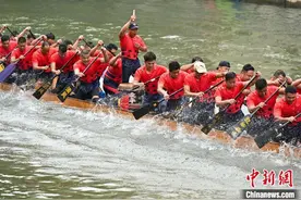 广州车陂村龙舟竞渡迎端午图片